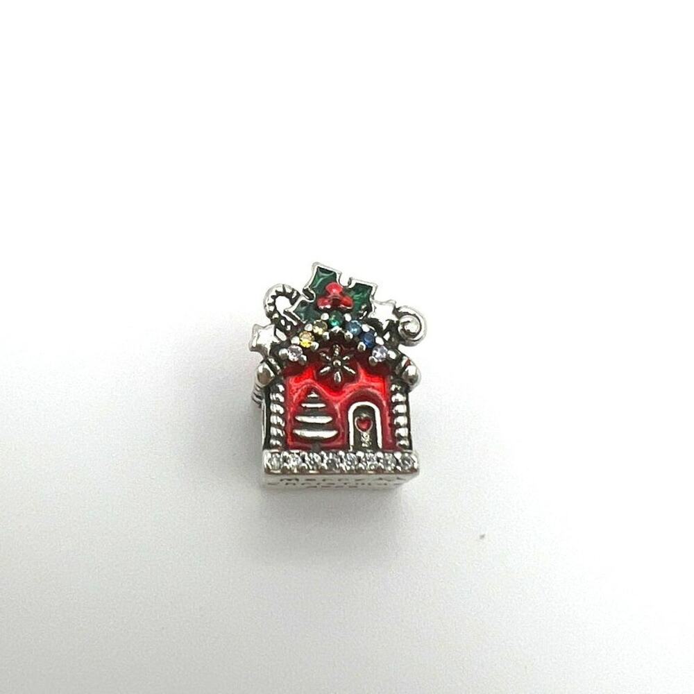 New Christmas Festive Gingerbread House Charm for European Bracelet